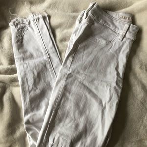 White American Eagle Skinny Jeans